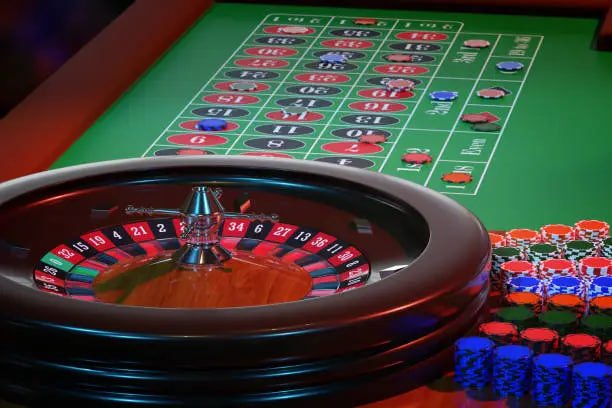 7xm gaming platform hero banner showing sports and casino entertainment